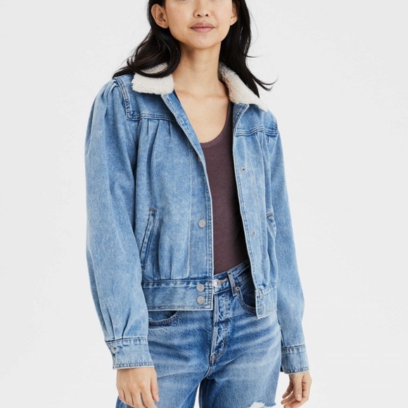 American Eagle Outfitters Jackets & Blazers - American Eagle Outfitters Sherpa Collar Denim Jean Jacket